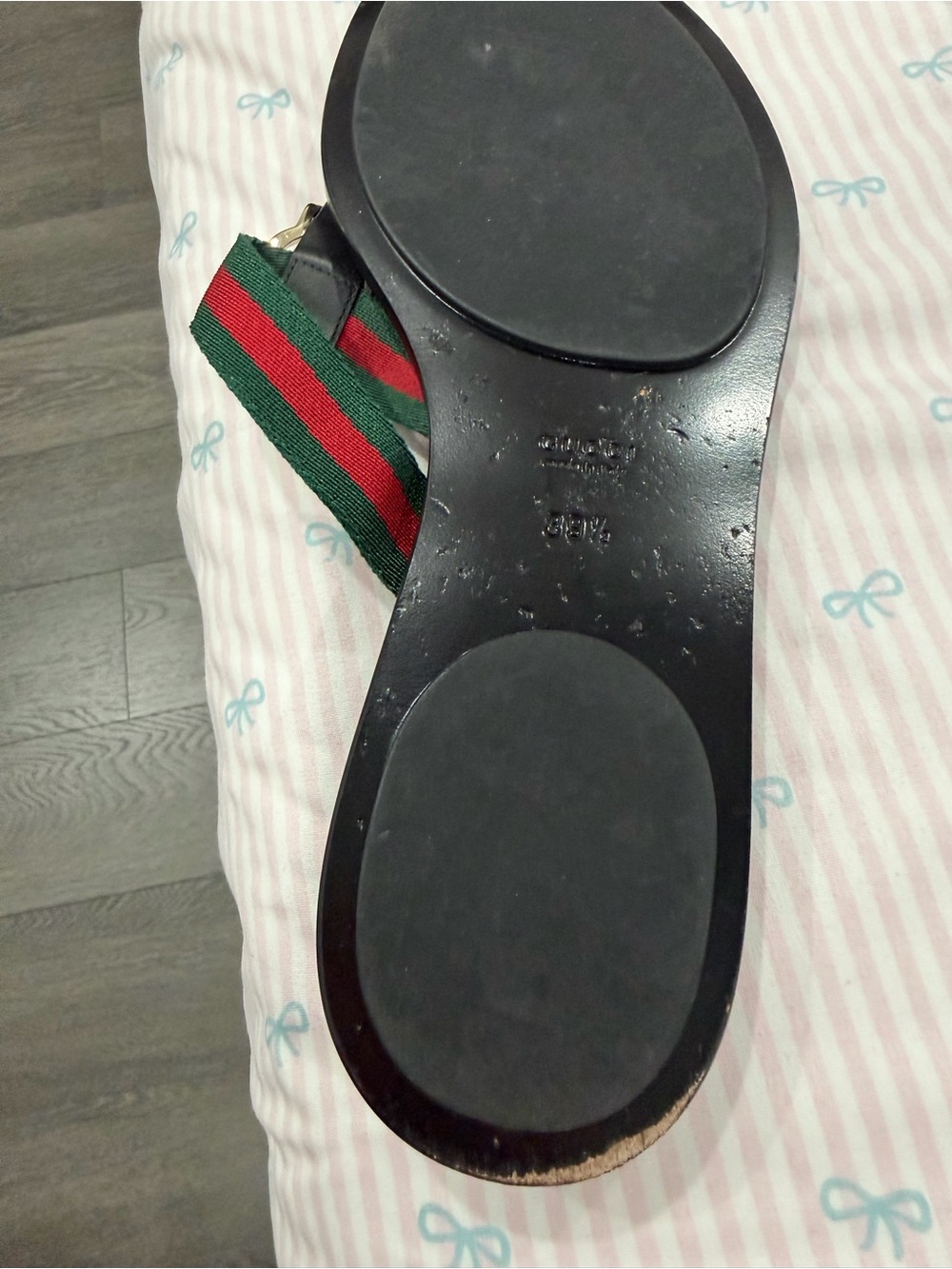 Footwear - Sandals/Flip-flops - Picture 16 of 16